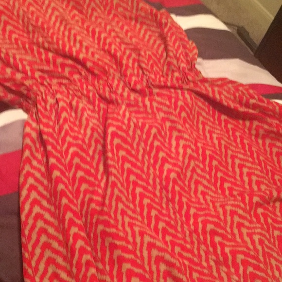 Short sleeved dress - Picture 2 of 2